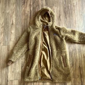 Carmel/ Tan Patagonia Fuzzy Jacket w/ pocket details and adjustable hood | S |